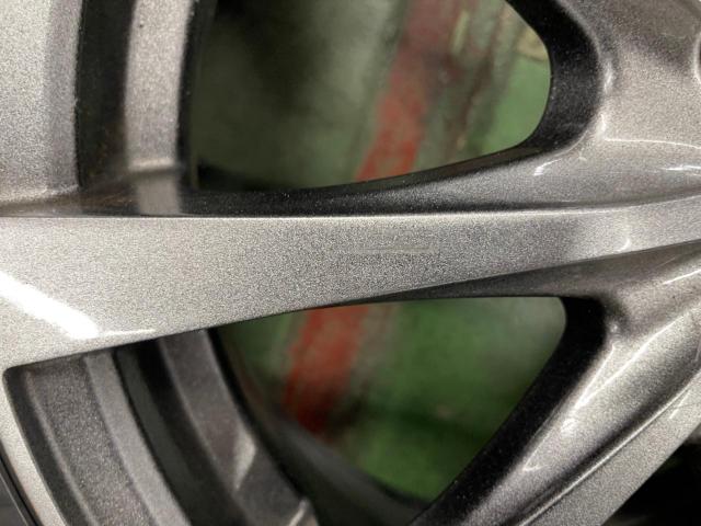 HOT
STUFF (Hot Stuff)
Exceeder
+
BRIDGESTONE (Bridgestone)
BLIZZAK
VRX3
