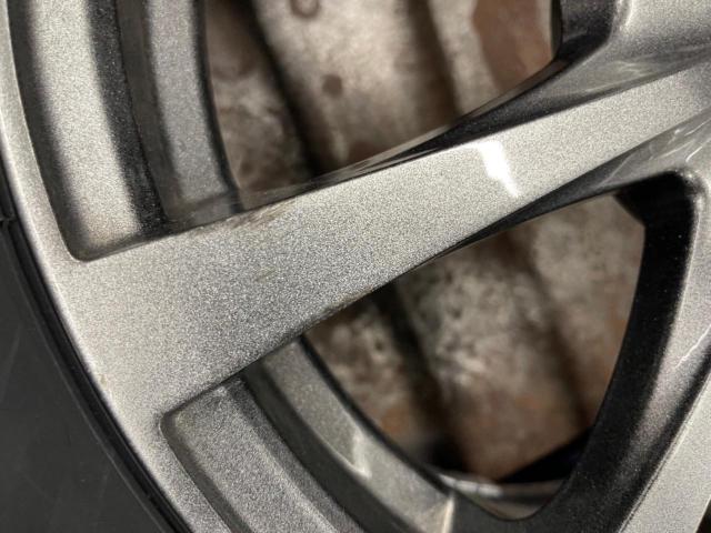 HOT
STUFF (Hot Stuff)
Exceeder
+
BRIDGESTONE (Bridgestone)
BLIZZAK
VRX3