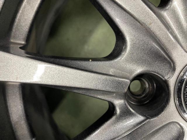 HOT
STUFF (Hot Stuff)
Exceeder
+
BRIDGESTONE (Bridgestone)
BLIZZAK
VRX3