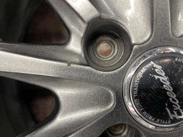 HOT
STUFF (Hot Stuff)
Exceeder
+
BRIDGESTONE (Bridgestone)
BLIZZAK
VRX3