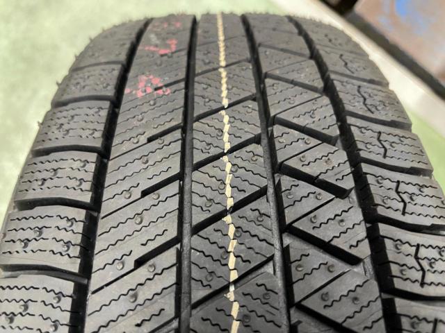 weds (Weds)
VELVA
+
BRIDGESTONE (Bridgestone)
BLIZZAK
VRX3