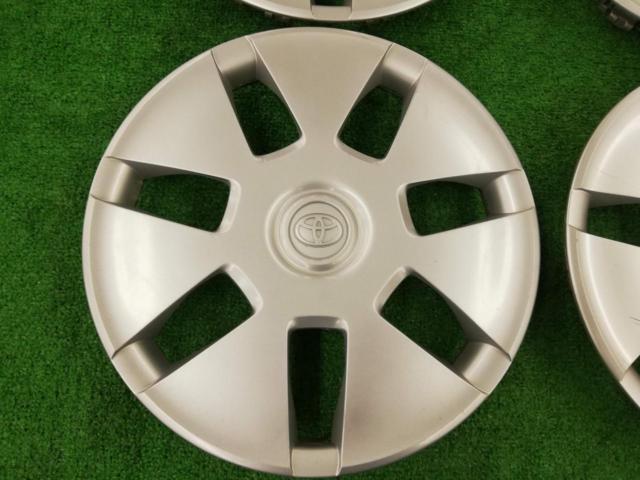 Toyota genuine 12-inch
Wheel cap