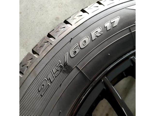 ☆美品ホイールとバリ溝冬タイヤセット☆ HOT STUFF Exceeder E05 グラスブラック  + TOYO OBSERVE GIZ3