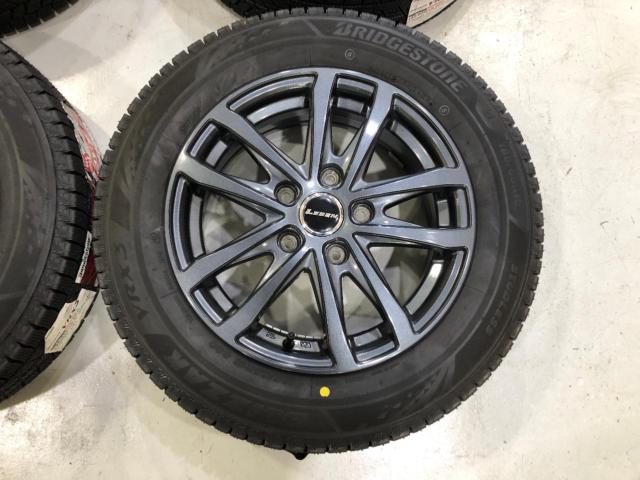 【AUTOBACS】LEBEN アルミホイール  + BRIDGESTONE(ブリヂストン) BLIZZAK VRX3 185/65R15