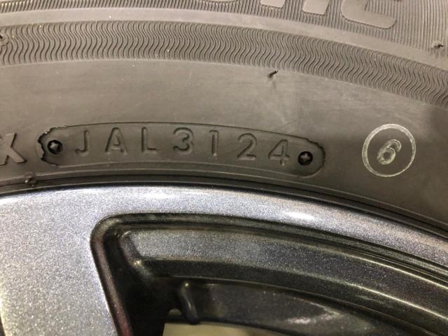 【AUTOBACS】LEBEN アルミホイール  + BRIDGESTONE(ブリヂストン) BLIZZAK VRX3 185/65R15