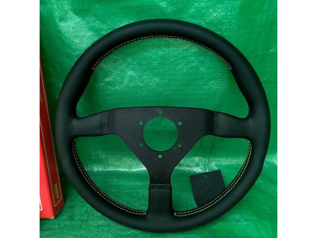 【MOMO】VELOCE RACING (350mm)ヴェローチェ レーシング