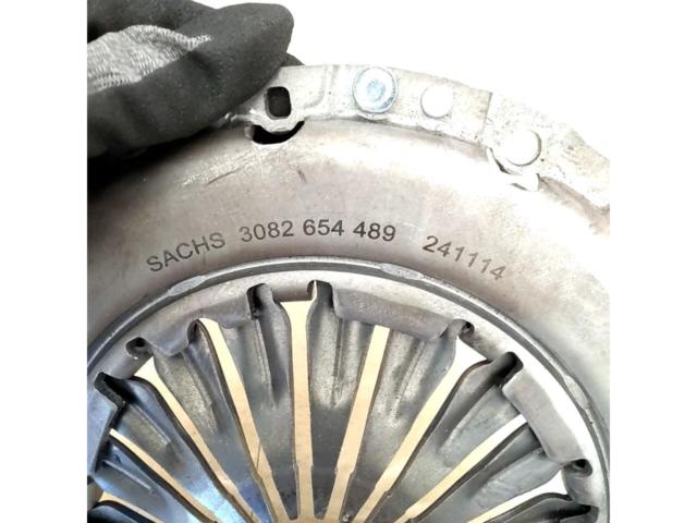 SACHS
3000
954
489
Clutch Kit