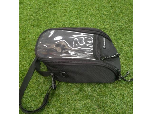 DEGNER マグネット式タンクバッグ