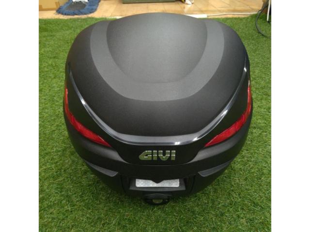GIVI リアボックス モノロック 27L [B27NXD]
