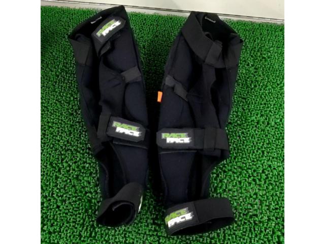 サイズ不明 RACE FACE D3O 肘膝プロテクターセット ブラック