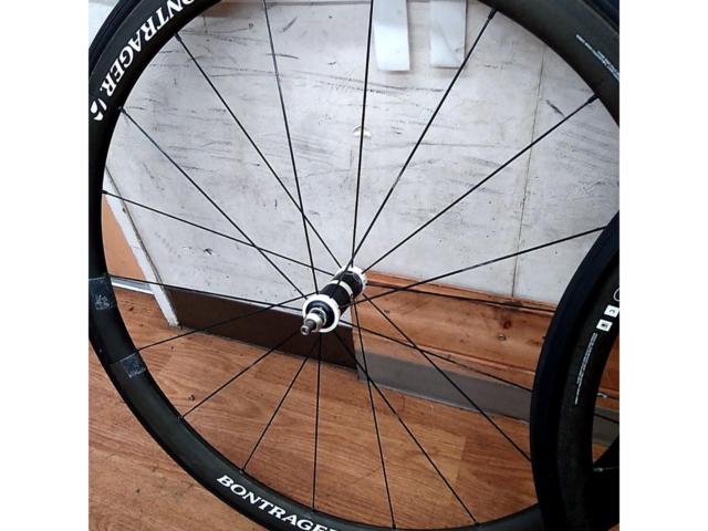 ※後ろパンク前タイヤおまけ Bontrager aeolus 3 D3 2012年モデル 35mmハイトチューブラーホイール前後セット