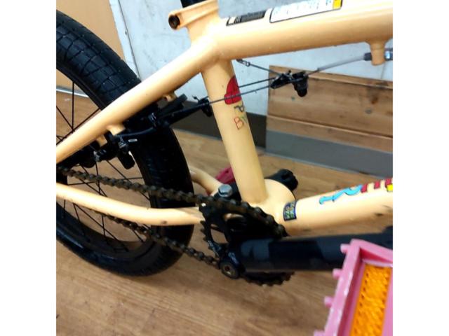 ※センタースタンド付属 GT BIKES PERFORMER 18インチ シングルギア キッズBMX ベージュ