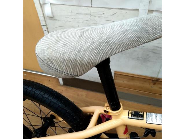 ※センタースタンド付属 GT BIKES PERFORMER 18インチ シングルギア キッズBMX ベージュ