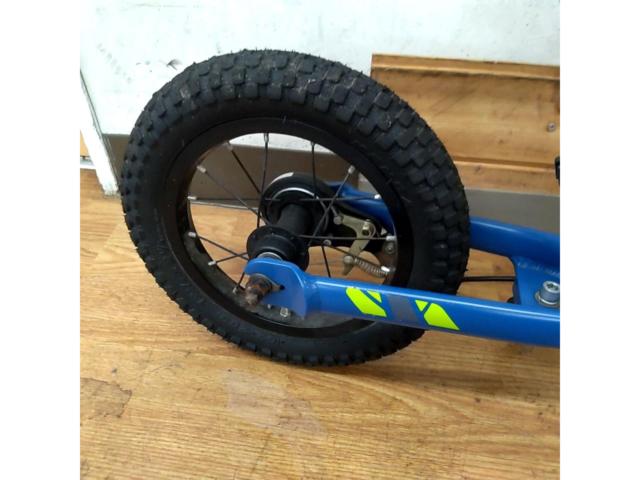 ※道交法上遊具扱いのため公道走行不可 サイクルベースあさひ LOG KICKER 12インチ バランスバイク ブルー