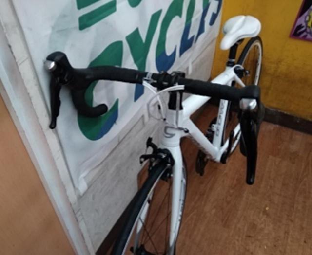 CANNONDALE CAAD 10 WOMENS 105 2015 700x25C 2x11S アルミロードバイク ホワイト