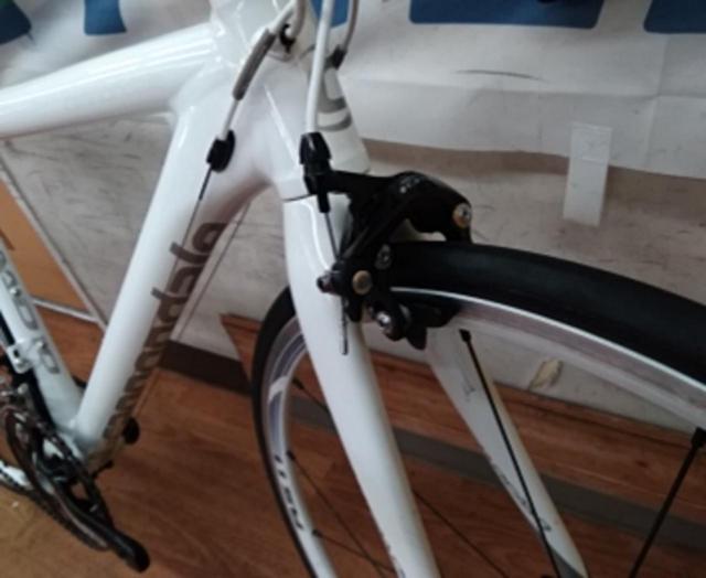 CANNONDALE CAAD 10 WOMENS 105 2015 700x25C 2x11S アルミロードバイク ホワイト