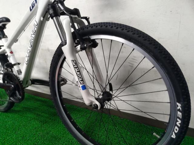 LOUIS GARNEAU LGS-J24 24×1.95インチ 3×7s アルミキッズ自転車 ホワイト