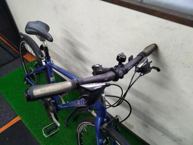 TREK 7.3FX DEORE組 2012年モデル 700×32C 3×8s アルミクロスバイク ブルー サイズ:17インチ 参考サイズ:170-185cm