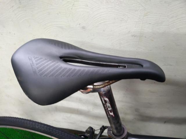 FELT F75ブルホーン仕様 2002年モデル 105組 700×28C 2×10s アルミロードバイク ブラック サイズ:46 参考サイズ:167-172cm