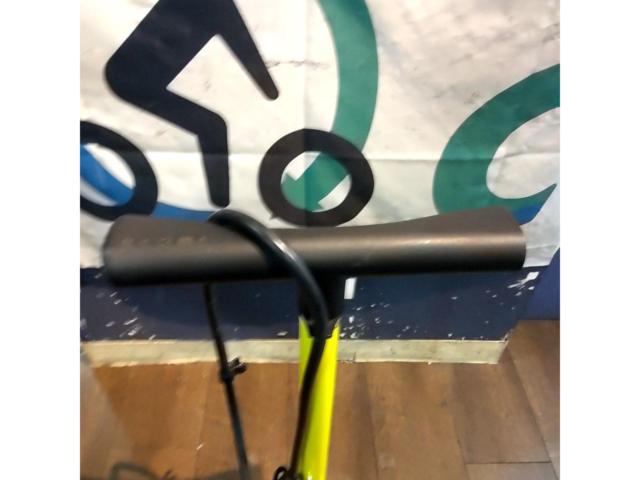 SPECIALIZED AirTool フロアポンプ イエロー