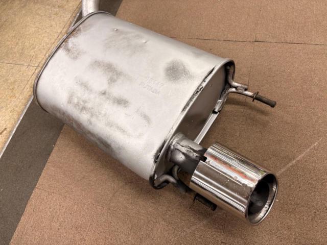 Toyota
Mark X
130 system
2.5L
Genuine muffler