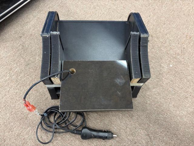LEGANCE ハイエース 200系 ナロー(標準ボディ)用 インテリアセンターコンソールボックス