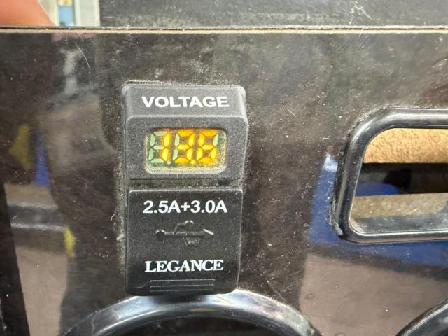 LEGANCE ハイエース 200系 ナロー(標準ボディ)用 インテリアセンターコンソールボックス