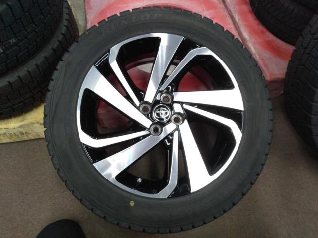 トヨタ ライズ Zグレード 純正アルミホイール+DUNLOP WINTER MAXX 02 195/60R17 90Q