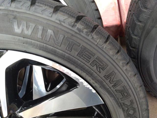 トヨタ ライズ Zグレード 純正アルミホイール+DUNLOP WINTER MAXX 02 195/60R17 90Q