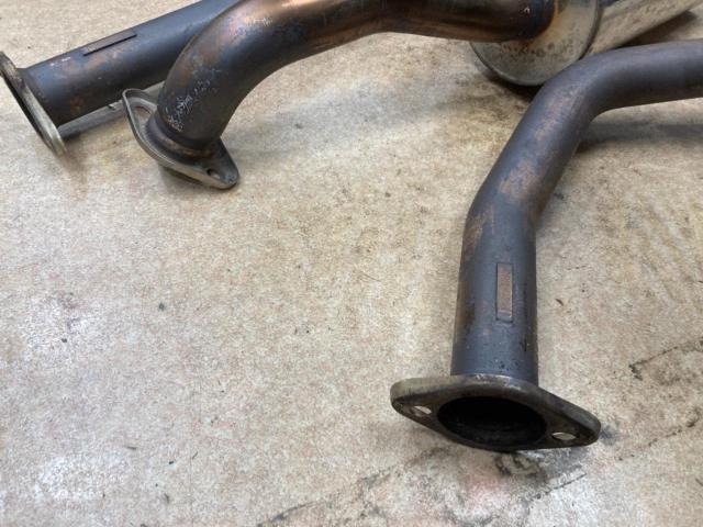 R's
Earls
ZC33S
Exhaust system