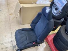【ホンダ純正】FIT RS純正シート 運転席側