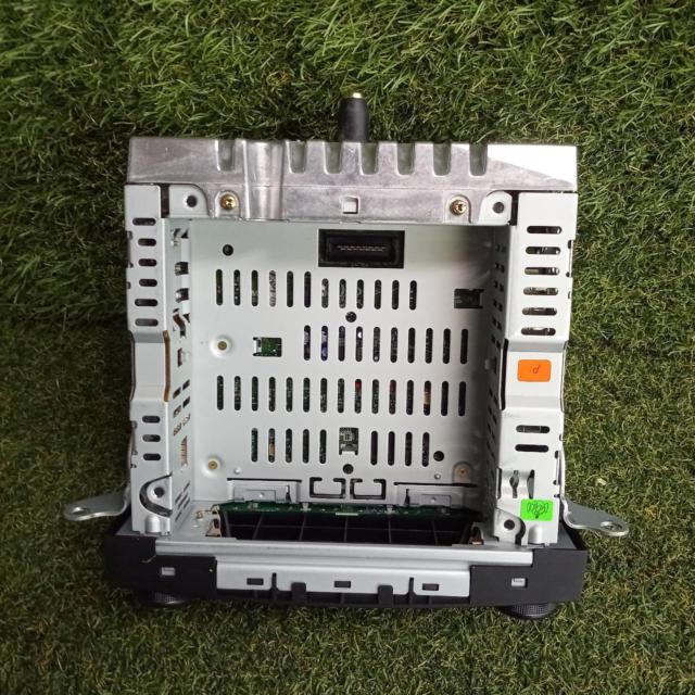 Mazda genuine head unit only
Part Number: 14790149