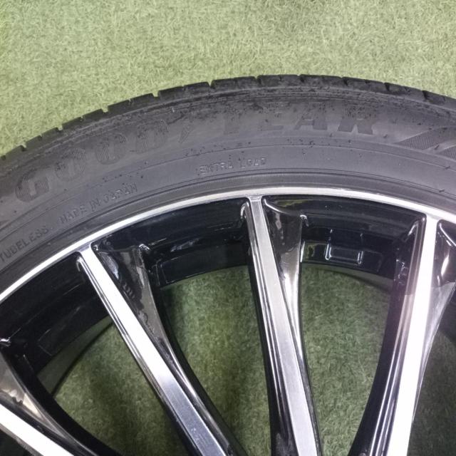 weds LEONIS CH
Fin-type aluminum wheels + Goodyear Efficient
Grip
confort
Manufactured in 2024