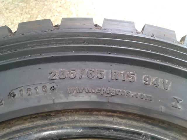Wakeari
accelera
RA162 *Older model year*
Tire only four set