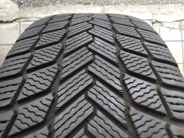 LEXUS (Lexus)
LX600
Cutting bright original wheel
+
MICHELIN
X-ICE
SNOW
SUV