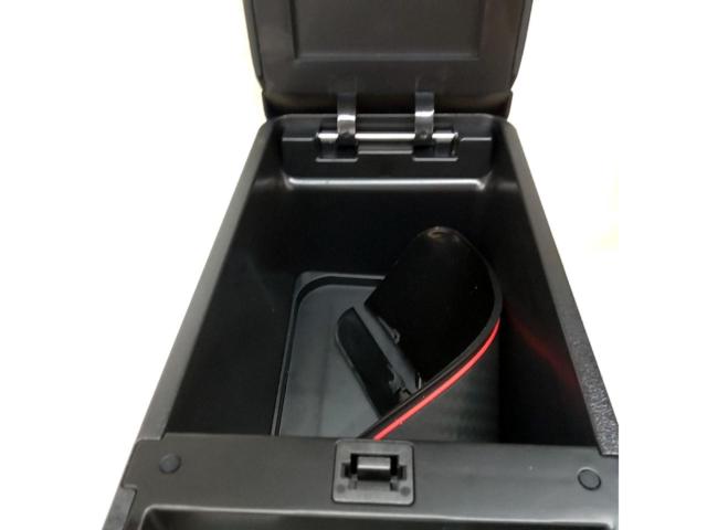 【メーカー不明】専用アームレスト■ジムニー JB64/74W