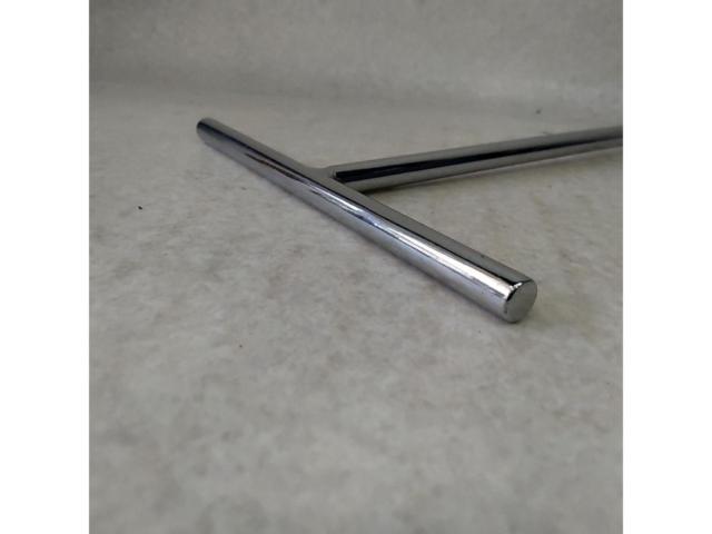 Unknown manufacturer T-type wrench
8 mm