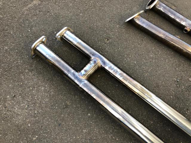 【メーカー不明】LS460 底上げフロント&中間パイプ