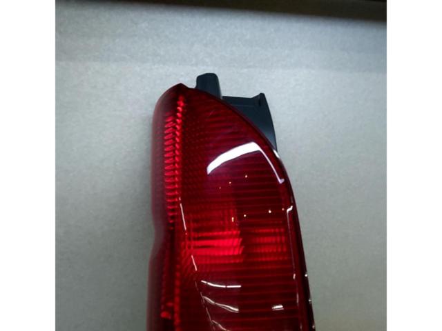 【トヨタ純正】200系1-3型ハイエース純正テールレンズ ※左側のみ
