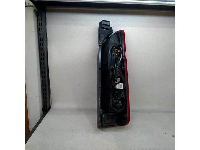 【トヨタ純正】200系1-3型ハイエース純正テールレンズ ※左側のみ