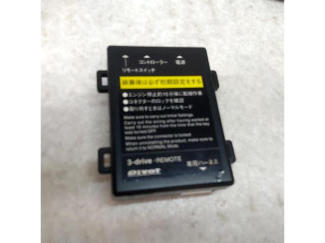【Pivot】スロットルコントローラー 3-drive REMOTE + ハーネス TH-5A ■ E26 NV350キャラバンにて使用