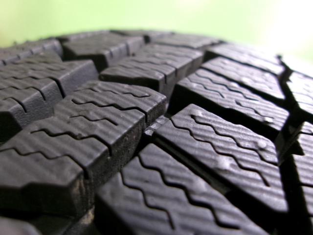 DUNLOP
WINTER
MAXX
WM02
+
BLEST
BAHNS
TECH
JIZELIS
FV