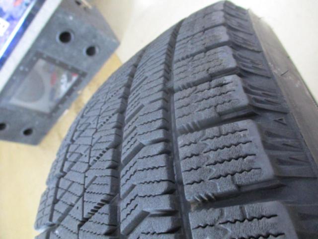 TOYOTA エスクァイア 純正 + BRIDGESTONE BLIZZAK VRX2