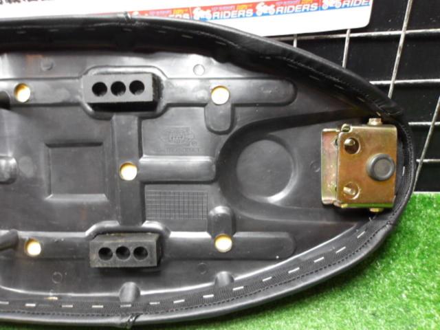 【QUALITY PRODUCT】 ダブルシート スーパーカブ90 C90 年式不明外し