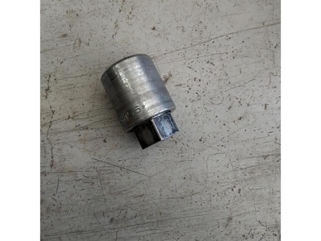SUBARU / Subaru
Genuine optional wheel lock nuts (McGard brand)
M 12 x P 1 .25