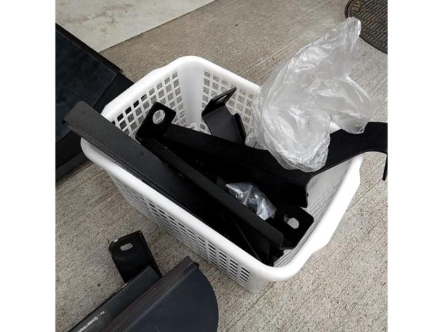 メーカー不明 シャッター式トノカバー 【ハイラックス/GUN125】