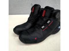 RS Taichi
RSS016
DRYMASTER
Striker
Riding shoes
Size: JP / 27.5cm