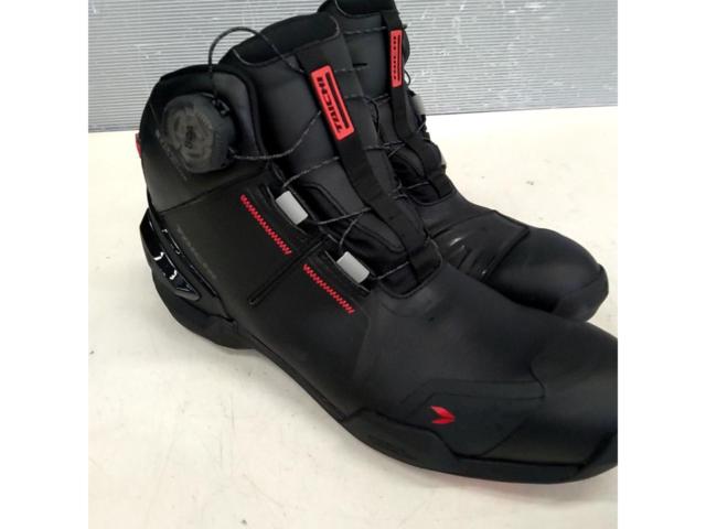 RS Taichi
RSS016
DRYMASTER
Striker
Riding shoes
Size: JP / 27.5cm