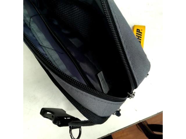 FLAGSHIP
FB-857
Useful body bag