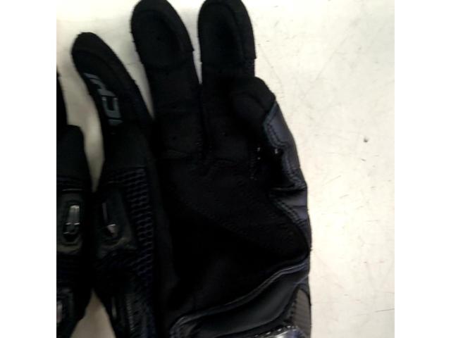 RS Taichi
RST 442
Raptor mesh glove
Size: M